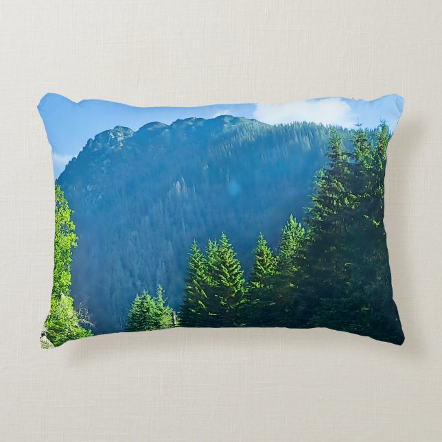 Carpathian Forest Road – Roemeense bergprint Accent Kussen (Voorkant)