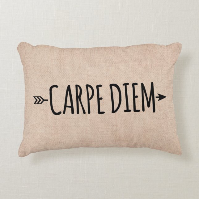 Carpe Diem Boho Arrow op Beige Accent Kussen (Voorkant)