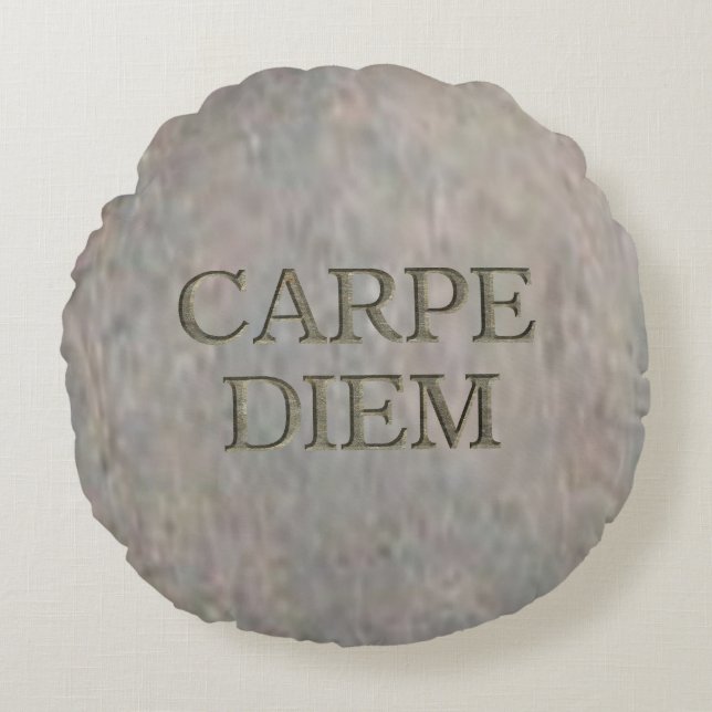 Carpe Diem Stone ronde poly's kussen (Voorkant)