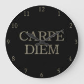 Carpe Diem zwarte wandklok (Voorkant)