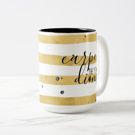Carpe the fing Diem Gold Stripe Pattern Tweekleurige Koffiemok (Voorkant rechts)