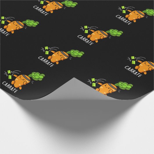 Carrate Funny Carrot Karate Pun Dark BG Cadeaupapier (Hoek)