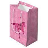 Carrouselpaard - Fuchsia Pink Medium Cadeauzakje (Voorkant Gekanteld)