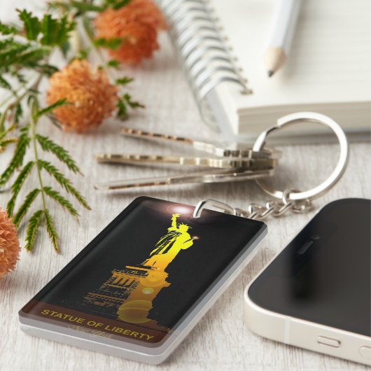 Carry Freedom: het Vrijheidsbeeld Sleutelhanger (Voorkant Rechts)