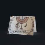 Cartão Postal com Mosaico da Menorah em Israel Feestdagen Kaart<br><div class="desc">Cartão Postal com foto exclusiva de Mosaico da Menorah exposto na Hospedaria do Bom Samaritano no Deserto da Judeia em Israel. Com a inscrição em Hebraico Antigo "Shalom Al Israel" A Paz Sobre Israel.</div>