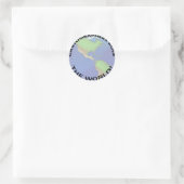Cartografen regelen de wereld! ronde sticker (Tas)