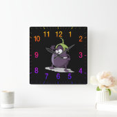 Cartoon aubergine met grote ogen groen haar 2 vierkante klok (Huis)