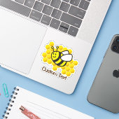 Cartoon bij bijen sticker (Laptop met iPhone)