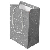 Cartoon Birthday Girl op poka Dots Medium Cadeauzakje (Achterkant Gekanteld)