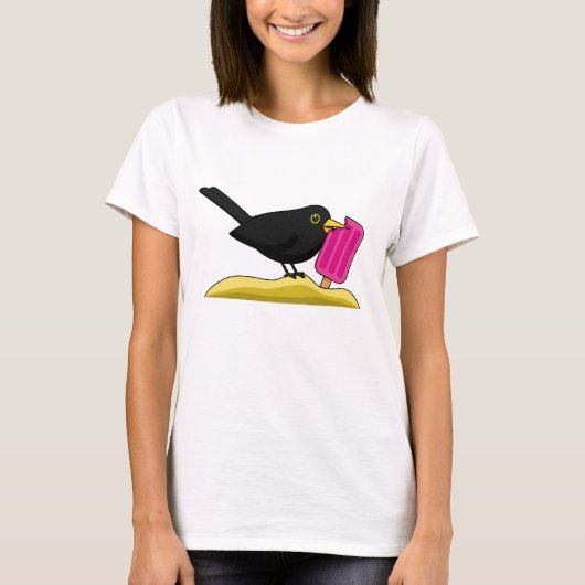 Cartoon Blackbird die een ijskap eet T-shirt (Voorkant)