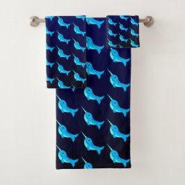 Cartoon blauw narwals patroon op Navy Blue Bad Handdoek
