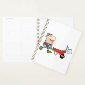 Cartoon boer met kruiwagen en gereedschap planner (Display)