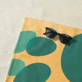 Cartoon Dog Paw Print Colorful Abstracte Art Strandlaken (In situ)