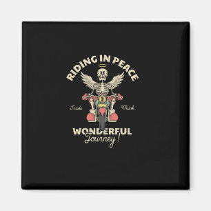 cartoon embleem van schedel engel rijden motorfiet magneet