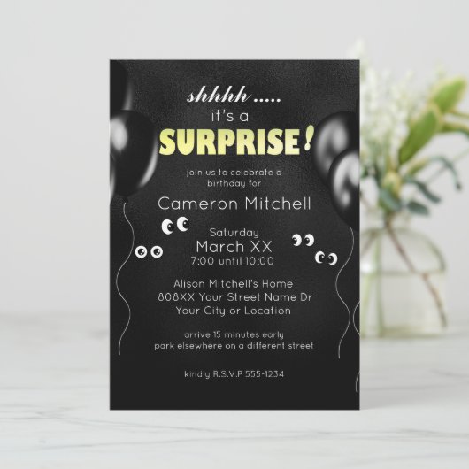 Cartoon Eyes in the Dark Funny Surprise Party Kaart (Staand voorkant)