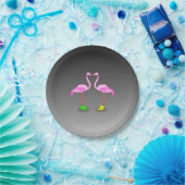 Cartoon flamingo's dragen kleurrijke winterlaarzen papieren bordje (Feest)
