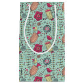 Cartoon floreel patroon met vogels klein cadeauzakje (Voorkant)