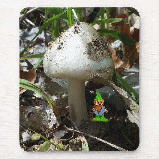Cartoon Gnome onder een paddenstoel Muismat (Voorkant)