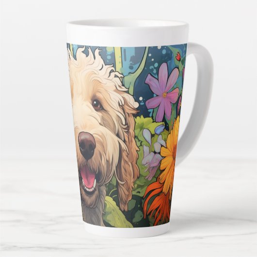 Cartoon Goldendoodle in een Garden Latte Mok (Rechterhoek)