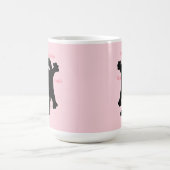 #cartoon #grappig # kat gooit kussen koffiemok (Center)