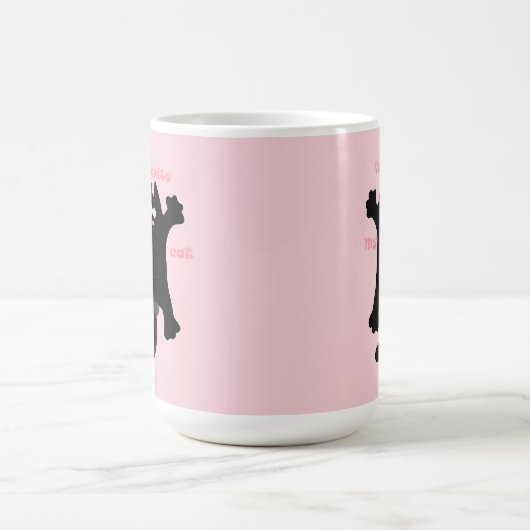 #cartoon #grappig # kat gooit kussen koffiemok (Center)