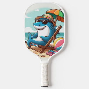 Cartoon haai op het strand pickleball paddle