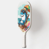 Cartoon haai op het strand pickleball paddle (Links)