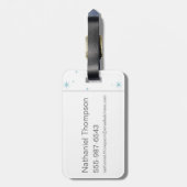 Cartoon Harry and Hedwig Flying Past Hogwarts Bagagelabel (Achterkant verticaal)