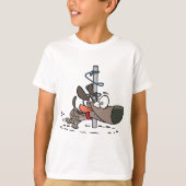 Cartoon Hond Verward Rond Pool Met Leash T-shirt (Voorkant)