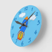 Cartoon in blauwe lucht ronde klok (Hoek)