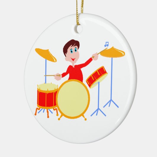Cartoon jongen speelt drumset scherpe randen keramisch ornament (Links)
