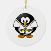 Cartoon Judo Penguin Keramisch Ornament (Voorkant)
