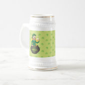 Cartoon kabouter in een gouden pot met een pint bierpul (Voorkant links)