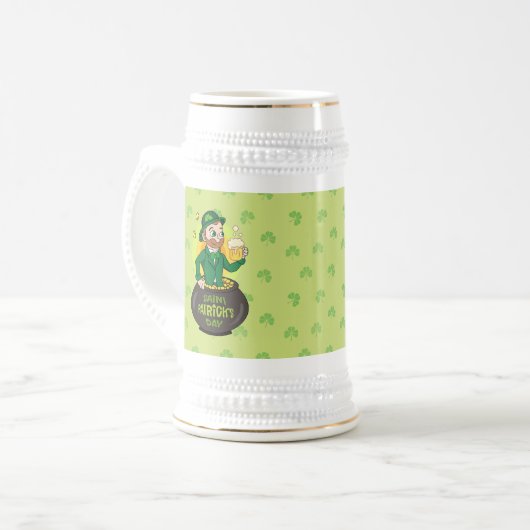 Cartoon kabouter in een gouden pot met een pint bierpul (Voorkant links)