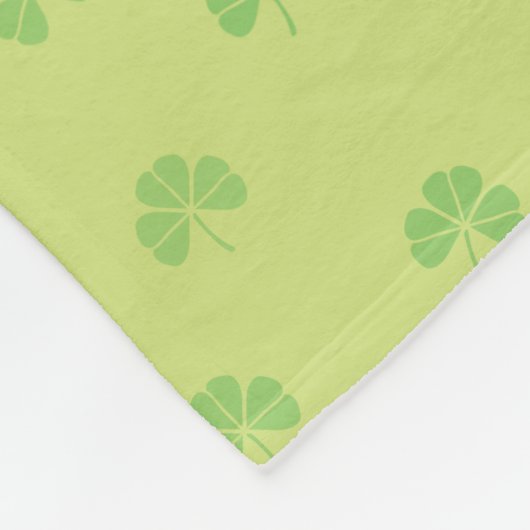 Cartoon kabouter in een gouden pot met een pint fleece deken (Hoek)