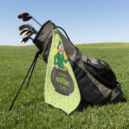 Cartoon kabouter in een gouden pot met een pint golfhanddoek (Groen)