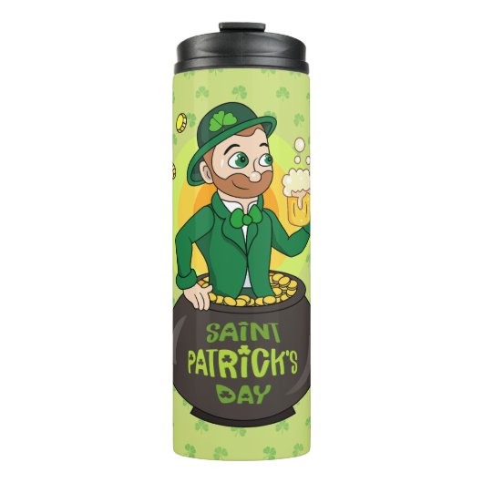 Cartoon kabouter in een gouden pot met een pint thermosbeker (Voorkant)