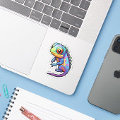 Cartoon kameleon illustratie sticker (Laptop met iPhone)