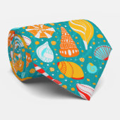 Cartoon kruipen met zand en ornament doedelen stropdas (Opgerold)