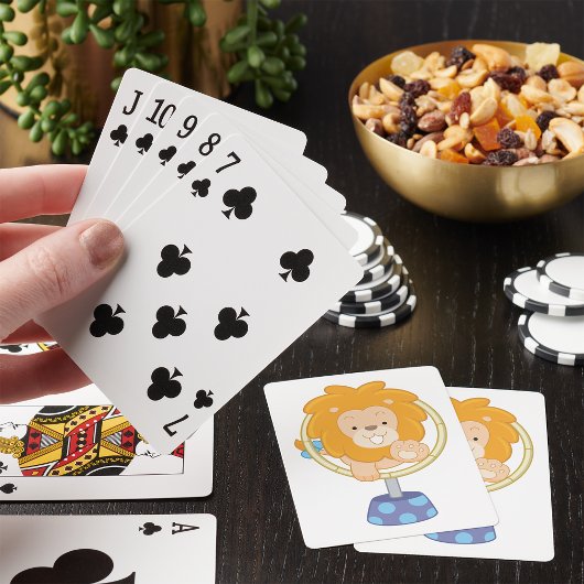 Cartoon Leeuw Springt Door Ring Pokerkaarten