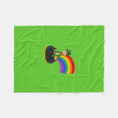 Cartoon leprechaun zit op een goudpot fleece deken (Voorkant (Horizontaal))