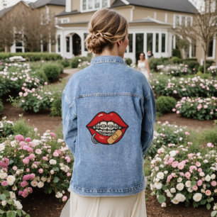 Cartoon Lips Sticker met Braces & Piercing Denim Jacket