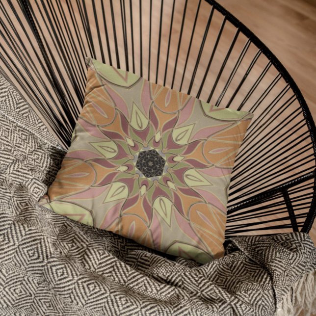 Cartoon Mandala Flower Red Sinaasappel and Yellow Kussen (Creator heeft geüpload)