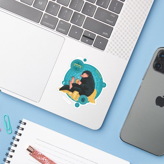 Cartoon NIFFLER™ met gouden munten Sticker (Laptop met iPhone)