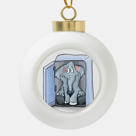 Cartoon olifant zit in een koelkast keramische bal ornament (Voorkant)