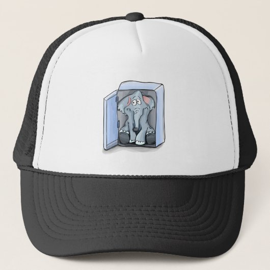 Cartoon olifant zit in een koelkast trucker pet (Voorkant)