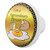 cartoon personage frituurde eicel met grote glimla keramische knop (Rechts)