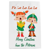 Cartoon Retro KerstCarolers gepersonaliseerd Medium Cadeauzakje (Voorkant)