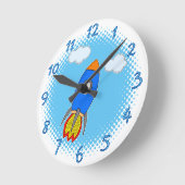 Cartoon Rocket in Blue Sky Halftones Ronde Klok (Hoek)