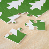 Cartoon rode kardinaal op groen wit pijnpatroon legpuzzel (Zijkant)